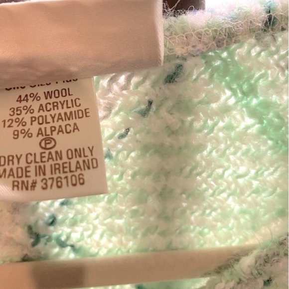 SHAMROCK PONCHO Softie Alpaca Wool Blend Green Cheerful Boho Made in Ireland - Picture 13 of 16